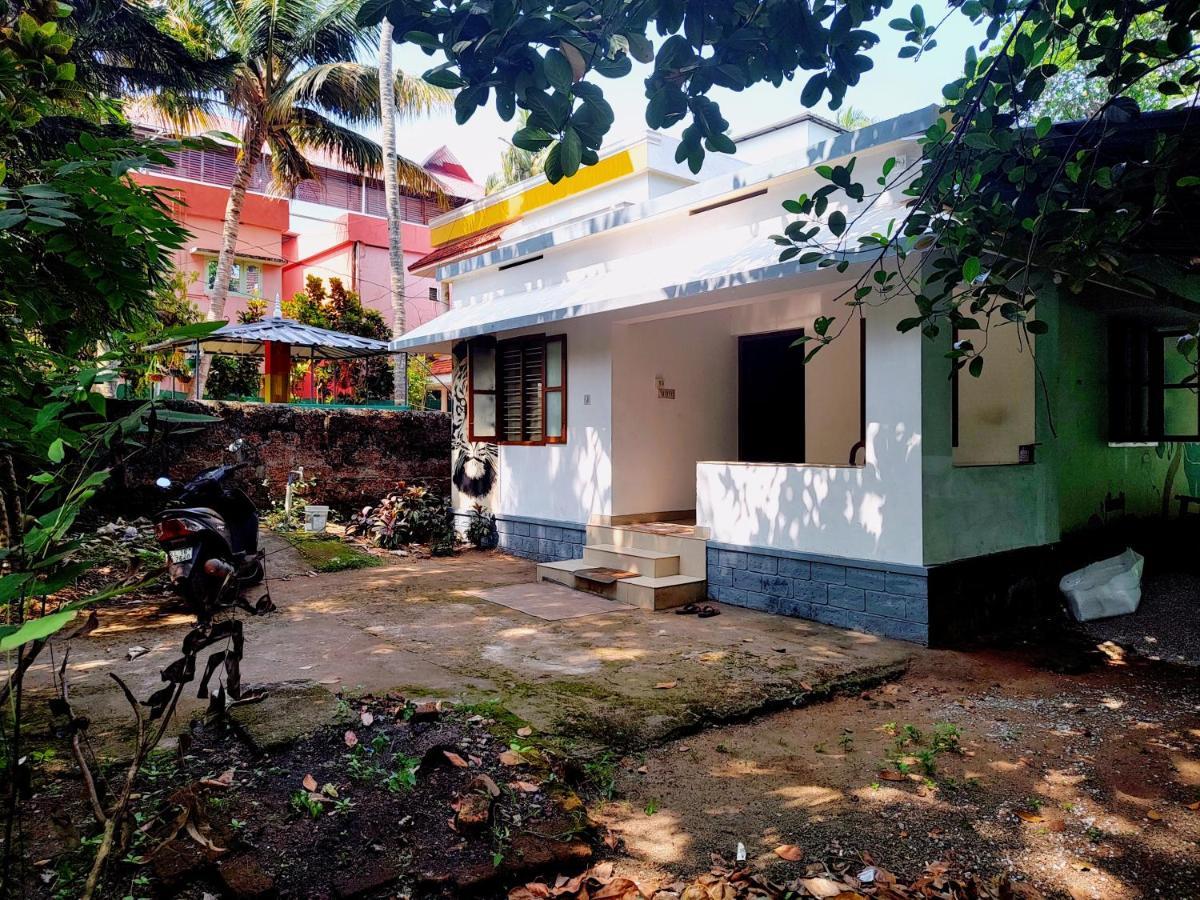 Gogonuts Hostel วาร์คาลา ภายนอก รูปภาพ