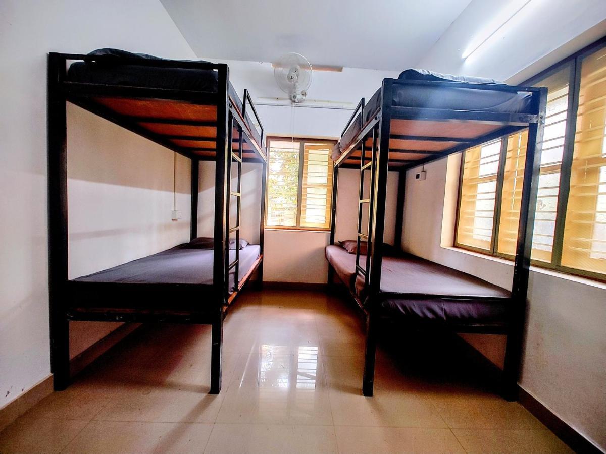 Gogonuts Hostel วาร์คาลา ภายนอก รูปภาพ